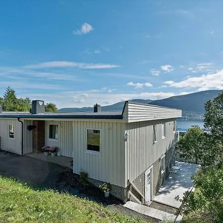 Apartamento -abla- Panorama View In The Center Of The Island Tromsø